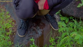 Hot Indian mallu girl enjoys early morning chut chudai in jungle